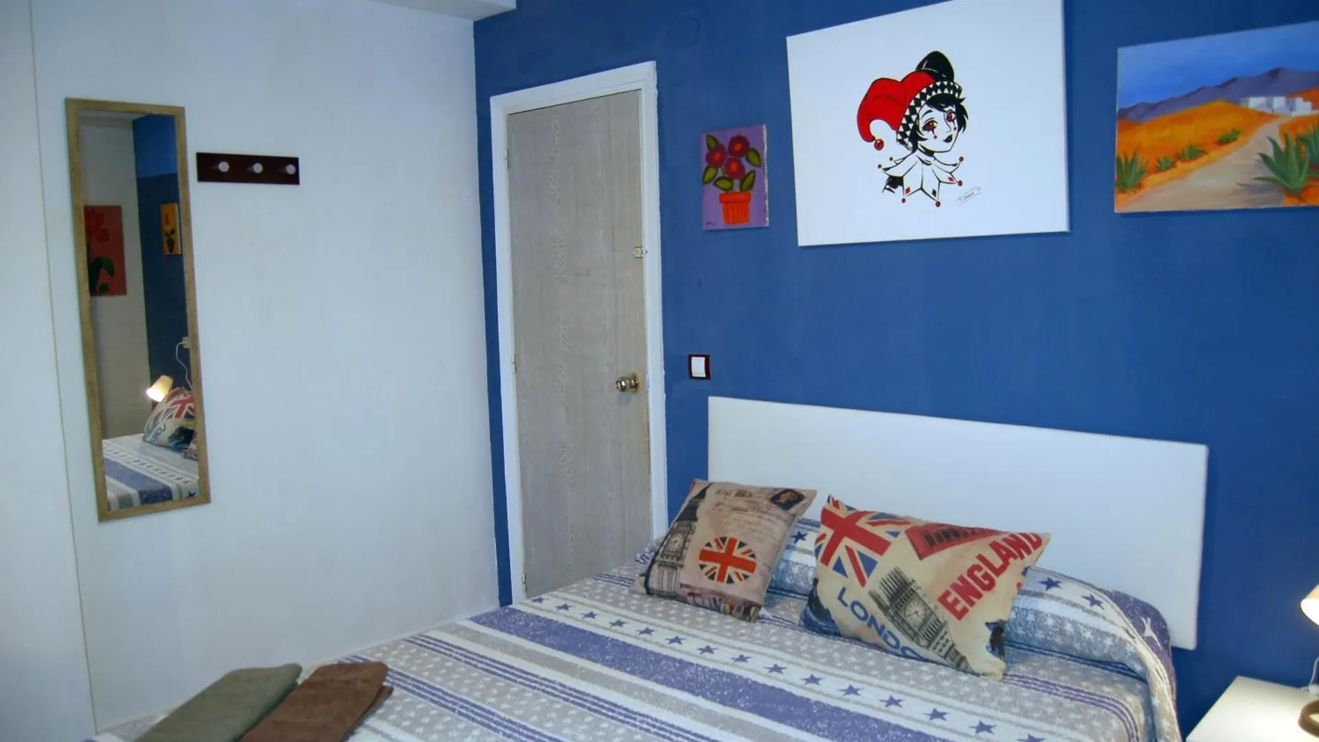 Habitacion Individual Luna & Tambor Room Альмерия