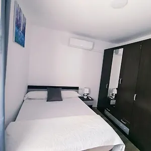 Acogedora En Zona Tranquila Habitación en casa particular